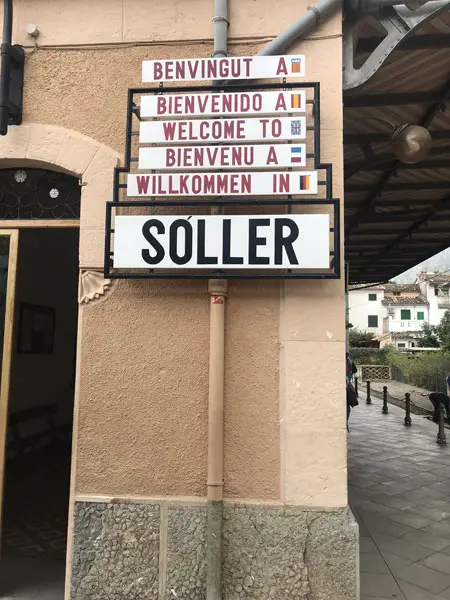 Bild vom Bahnhof in Soller